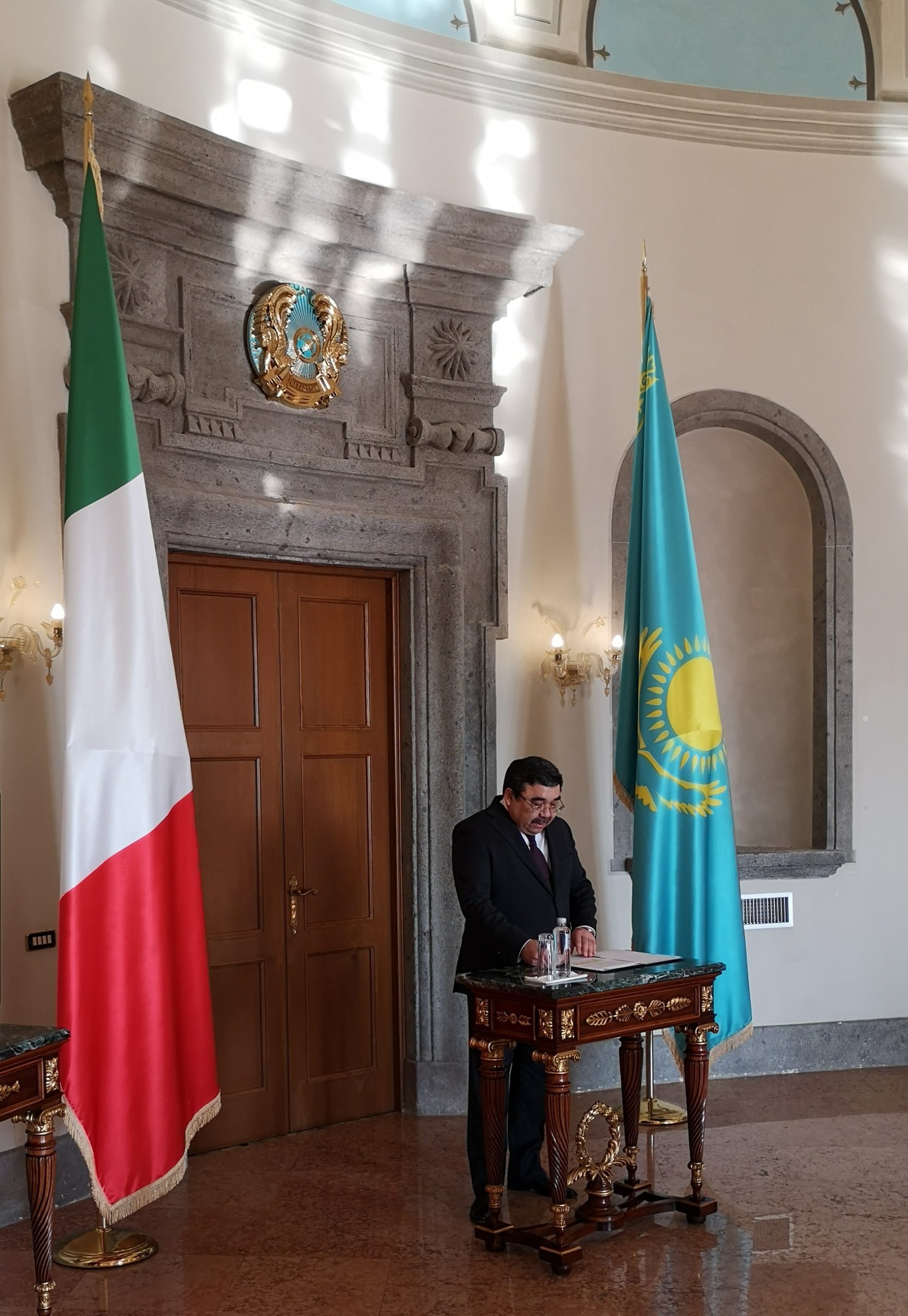 Briefing  dall'Ambasciata Kazaka in Italia: "Il Kazakistan sta tornando alla tranquillità"