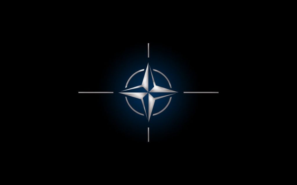 Pensatori strategici che hanno messo in guardia per l’espansione della NATO