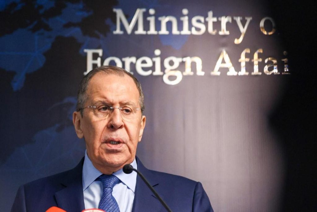 Perché l’Occidente guidato dagli Stati Uniti ha così paura di Lavrov in visita in Serbia?