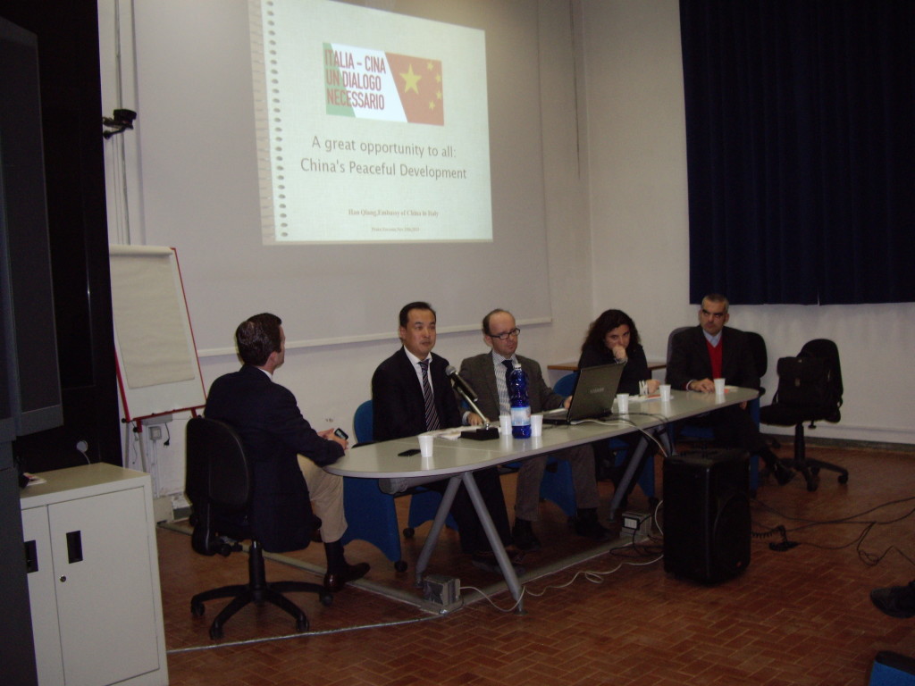 Foto e Video della conferenza Italia-Cina un dialogo necessario