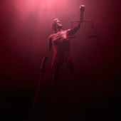 LA GIUSTIZIA IMPERIALISTA SI SGRETOLA